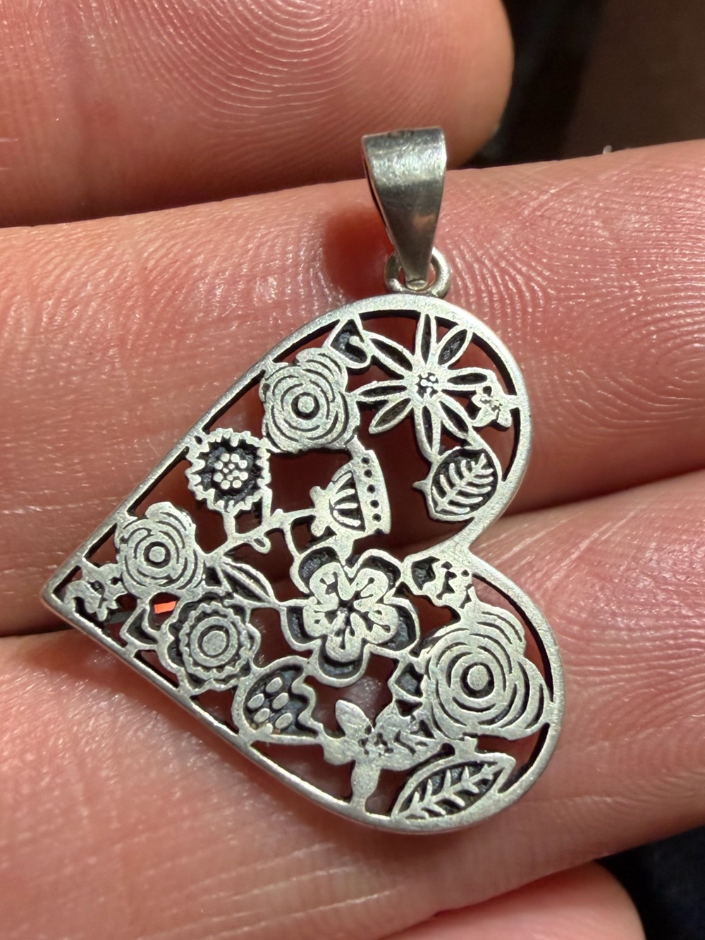 Vintage 925 Sterling Silver Floral Heart Pendant